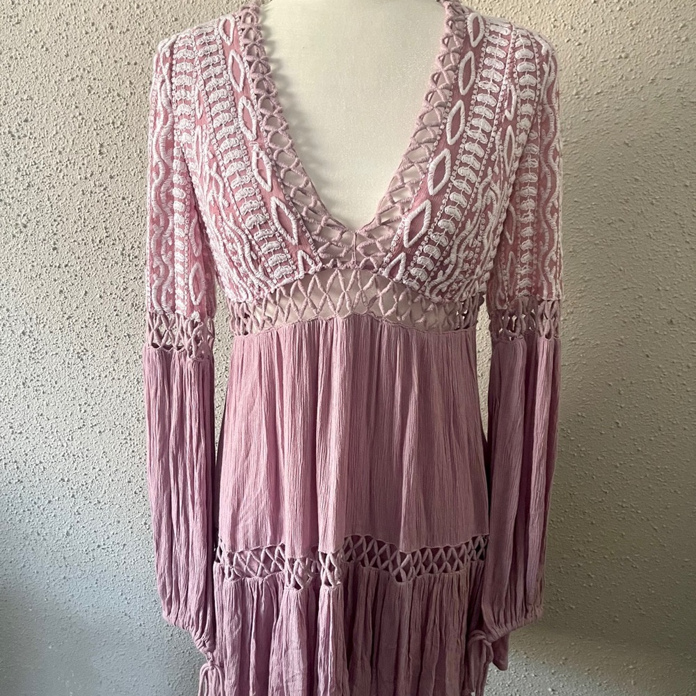 Dress - Picture 3 of 16